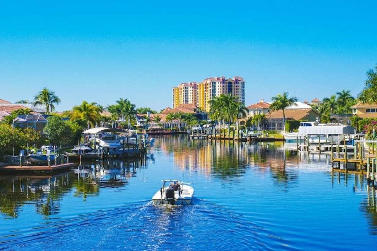  A Guide to Dating in Cape Coral FL: Embracing Love in the Coastal Oasis